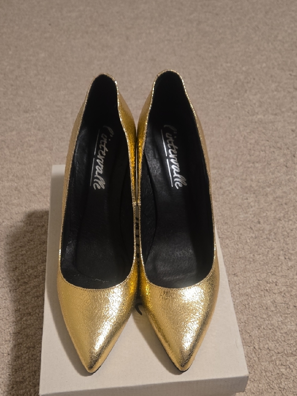 L'INTERVALLE Metallic Gold Pointed-Toe Pumps